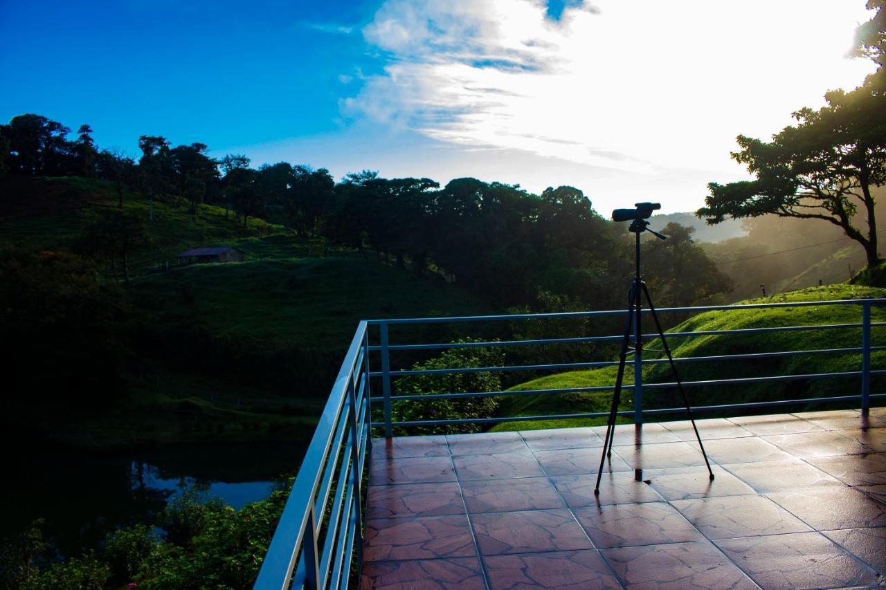 Burbi Lake Lodge Monteverde Exteriör bild
