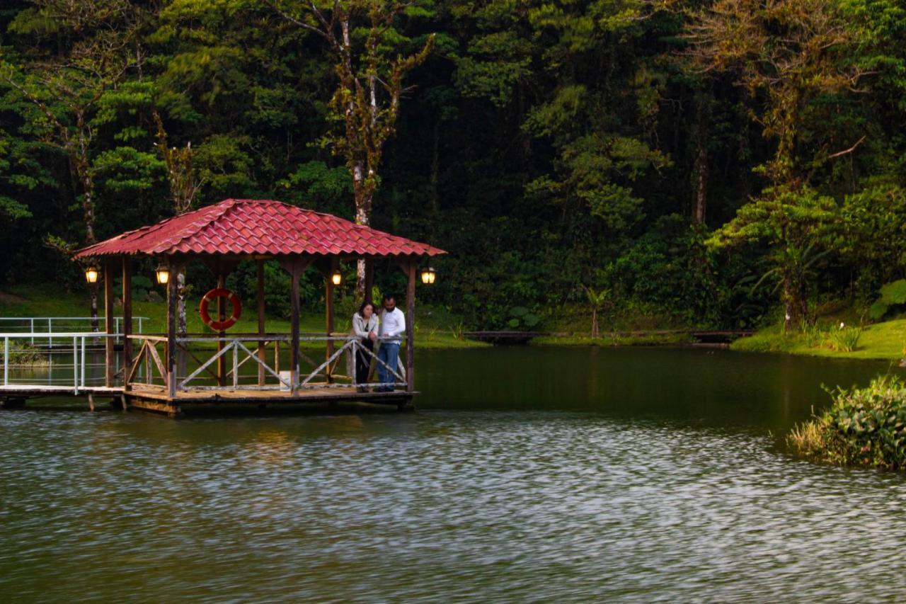 Burbi Lake Lodge Monteverde Exteriör bild