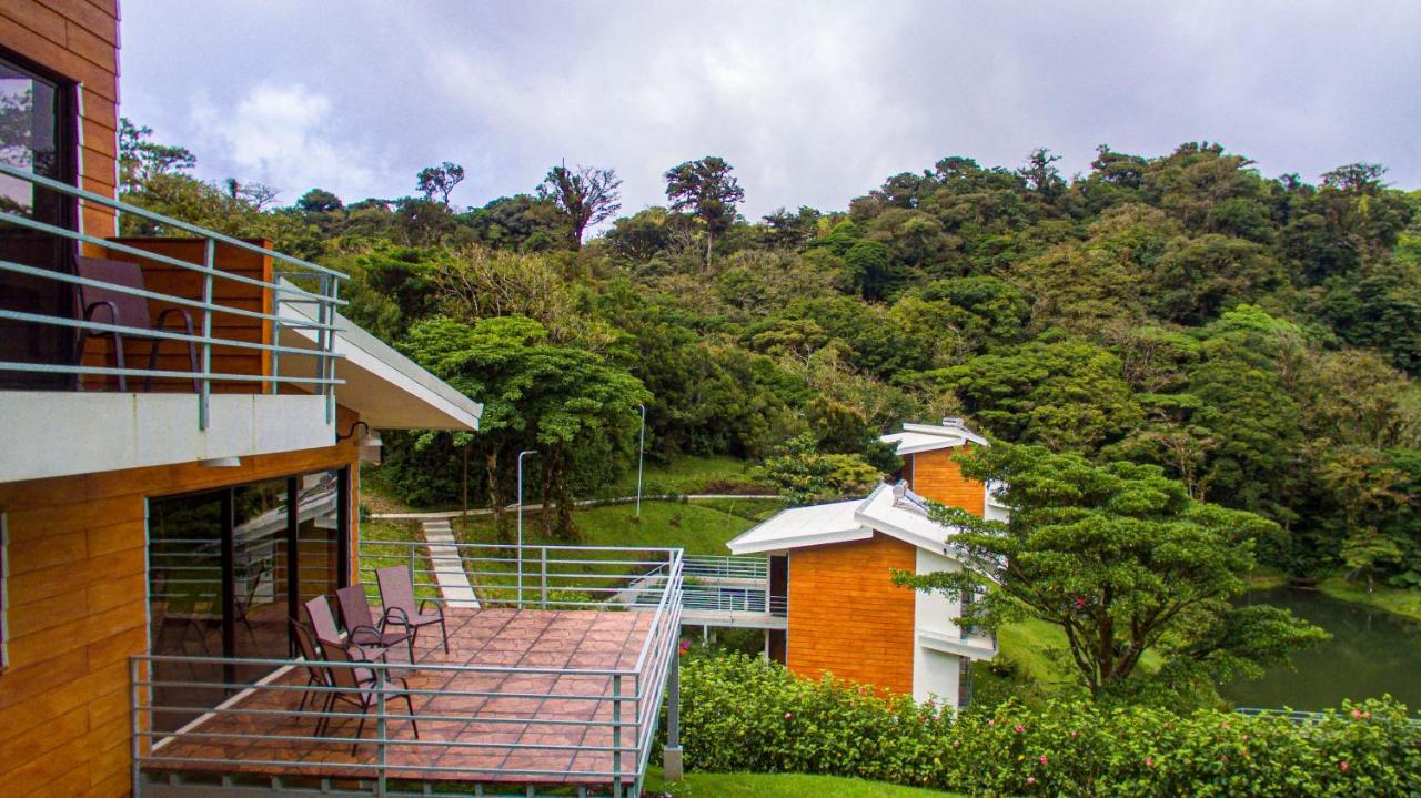 Burbi Lake Lodge Monteverde Exteriör bild